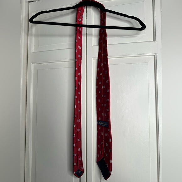 Brooks brother’s stain resistant tie red with blue and white pattern - Picture 3 of 3